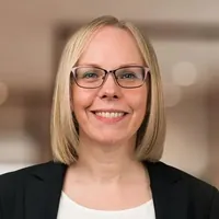 Porträtt av Karolina Vikberg, Reg. Fastighetsmäklare & Franchisetagare på HusmanHagberg Hässleholm